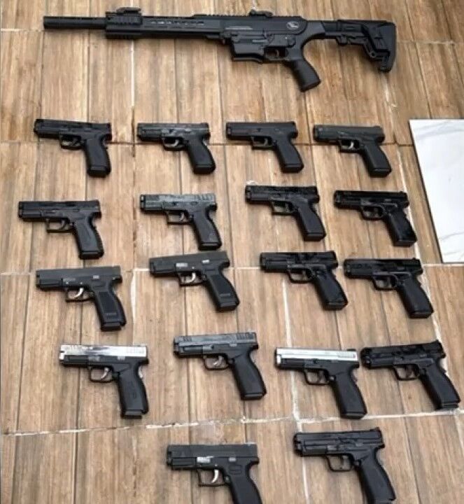 I S T A N B U L S A R I Y E R V E K U C U K C E K M E C E’ D E S I L 1209885 359806